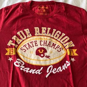 True Religion T-Shirt; red; size small